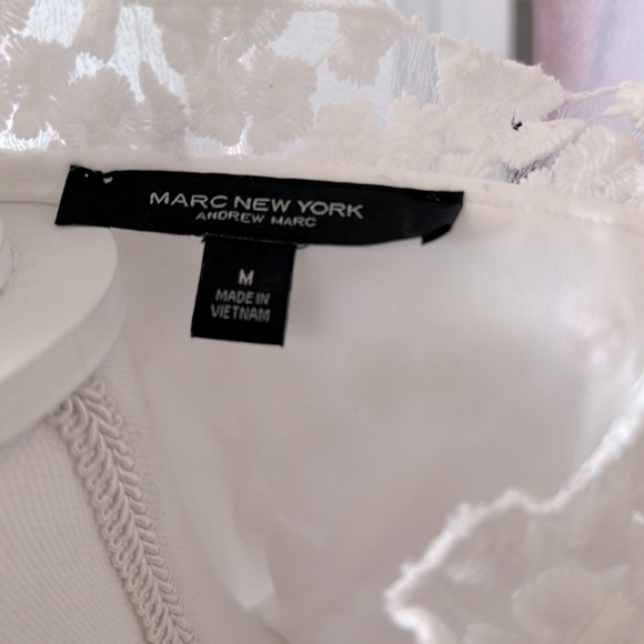 NWOT Marc New York Andrew Marc lace top - Picture 4 of 4